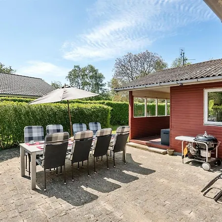 Prázdninový dům Momo - 570m From The Sea By Interhome *